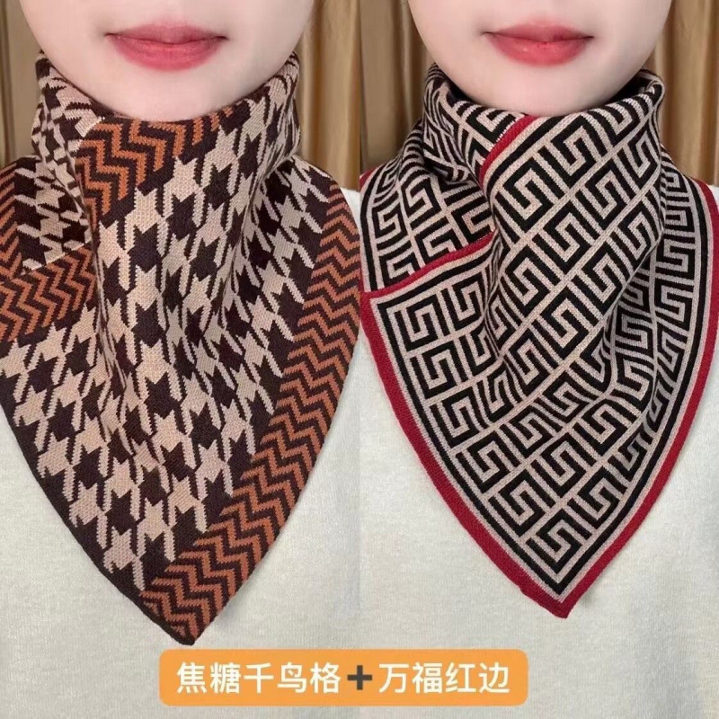 Winter Clothing Korea - Winter New Triangle Neck Thickened Women's