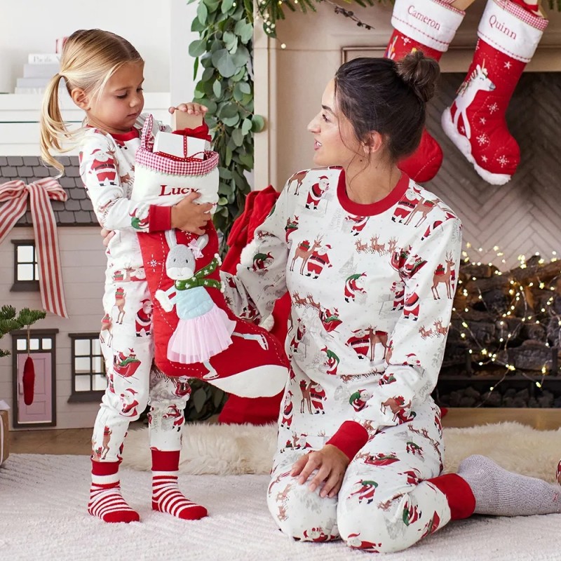 Winter Clothing Looks - Xmas Family Look Pyjamas Santa Claus