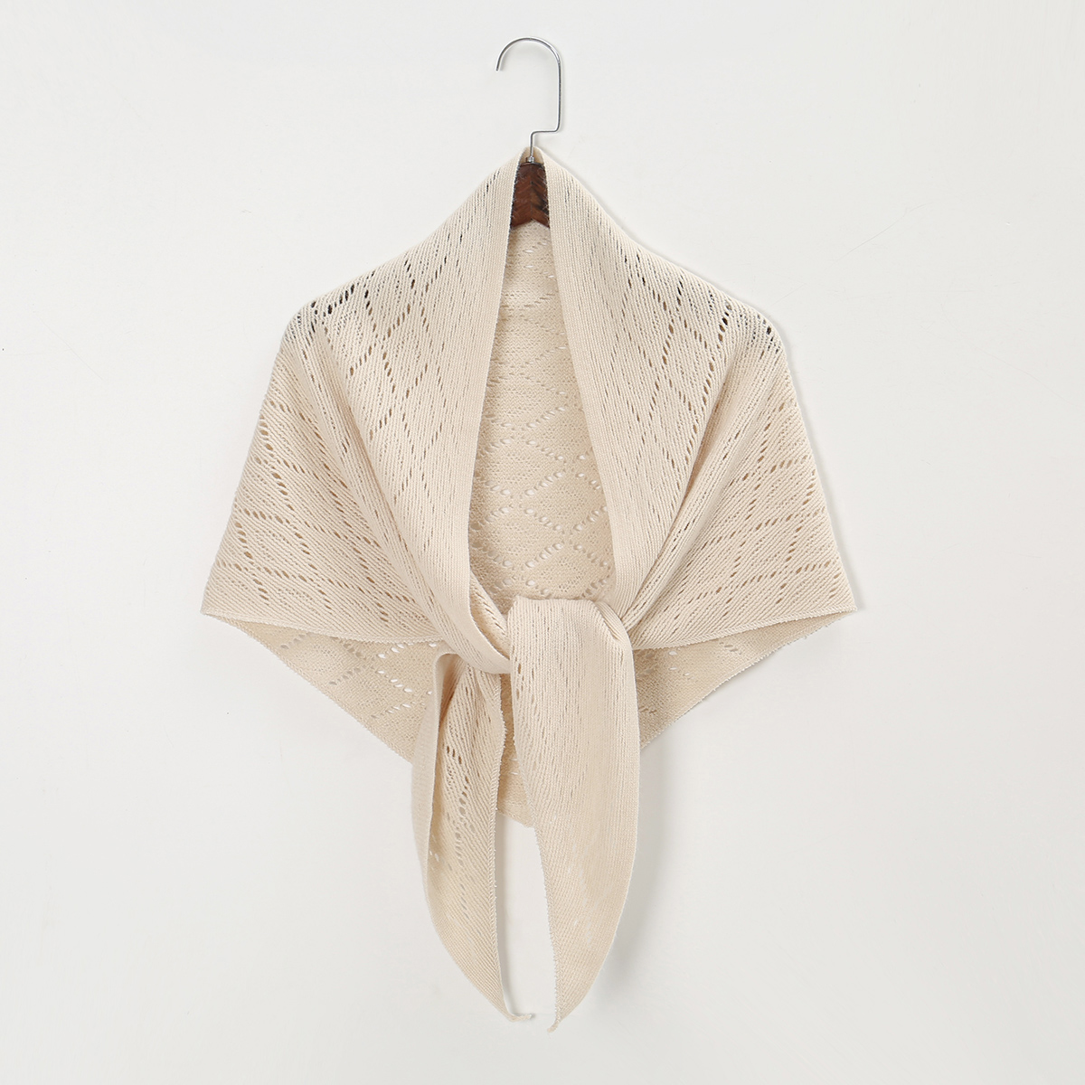 Triangle Shape Striped hollow  - đánh giá và giá Winter Clothing Korea