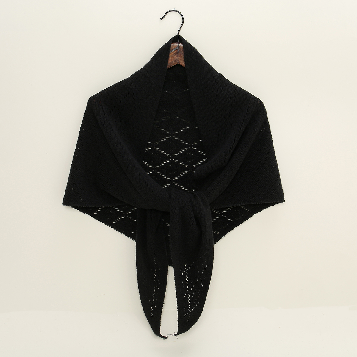 Triangle Shape Striped hollow  - đánh giá và giá Winter Clothing Korea