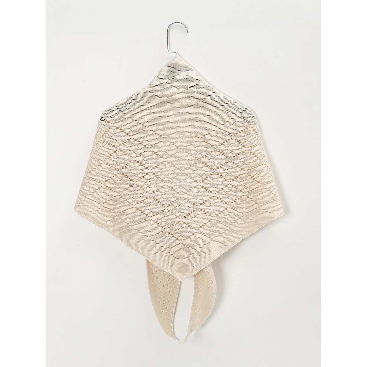 Triangle Shape Striped hollow  - đánh giá và giá Winter Clothing Korea