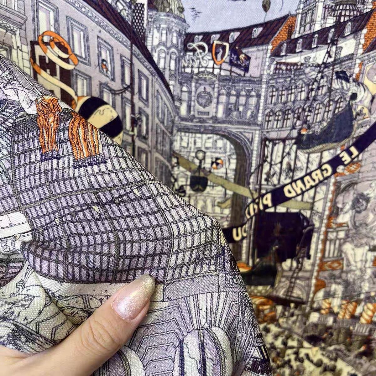 Two Faced Print Designer Scarf - đánh giá và giá Winter Clothing Hong Kong